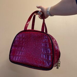 Red purse. No damages.